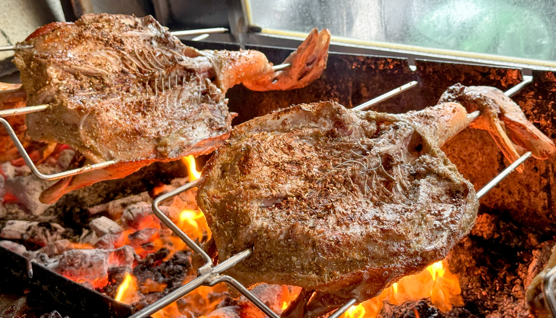 Vịt Nướng Than Muối Ớt Đệ Nhất