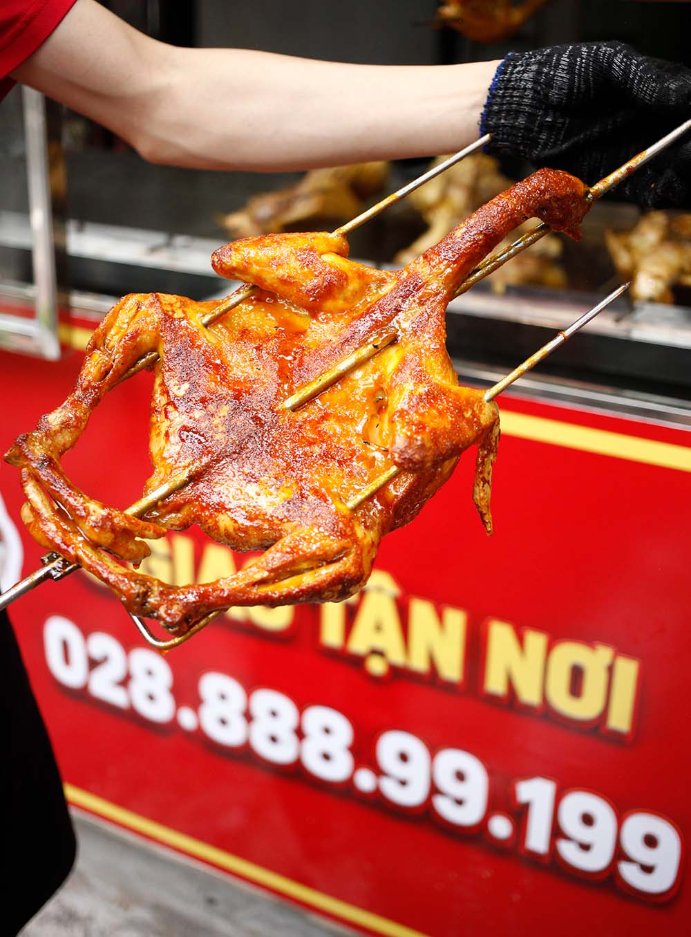 Gà nướng mắm nhĩ đậm đà – một trong hai vị của combo khai trương tại Vũng Tàu