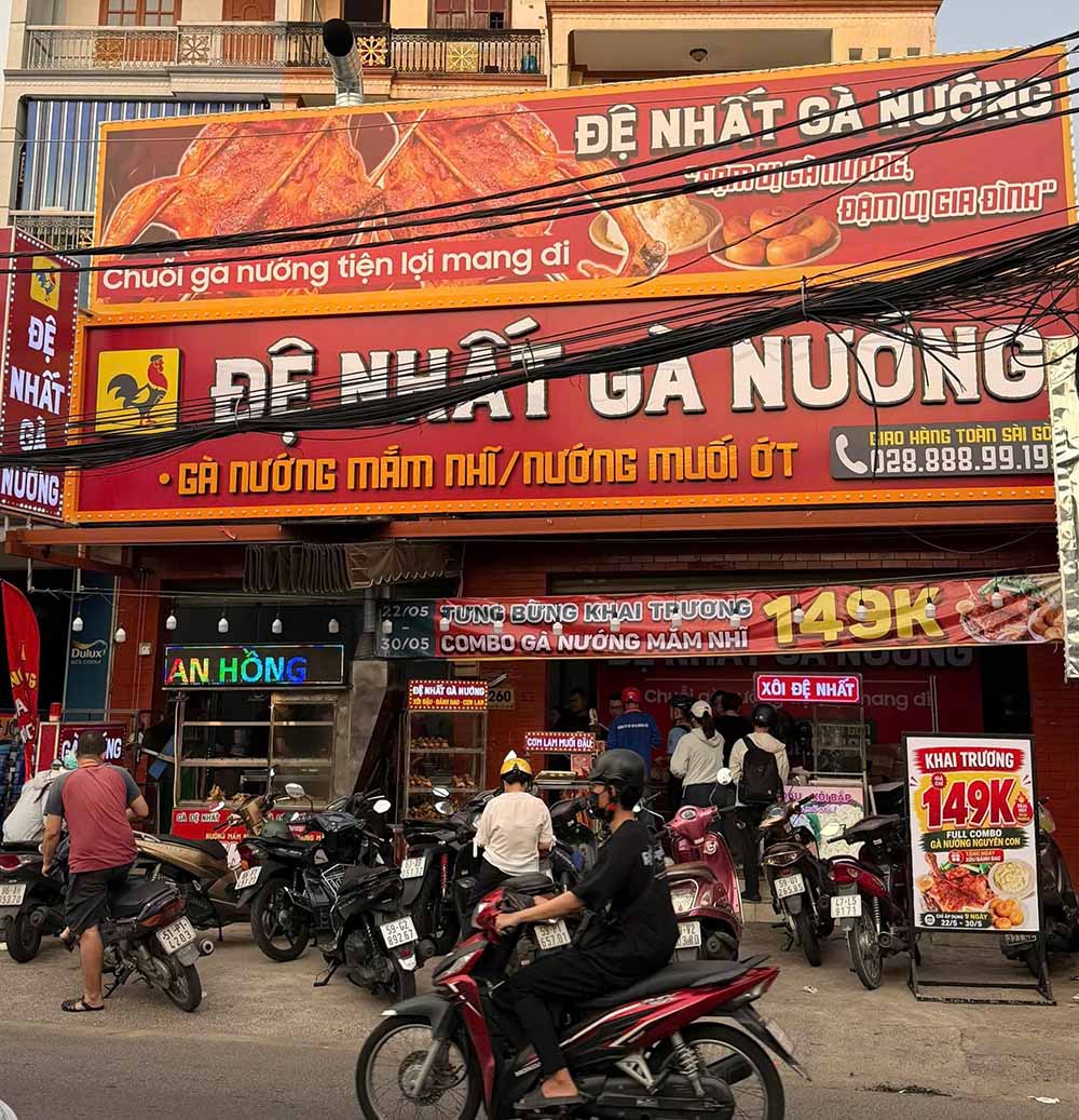 Mặt Tiền Đệ Nhất Gà Nướng 260 Phan Huy Ích, Phường An Hội Tây ( Gò Vấp cũ)